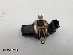 Gebruikte Regensensor Mercedes Vito (447.6) 2.2 119 CDI 16V BlueTEC Prijs € 72,60 Inclusief btw aangeboden door Autobedrijf Broekhuis B.V.