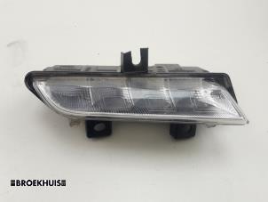 Begagnade Dagsljus höger Renault Clio IV Estate/Grandtour (7R) 1.5 Energy dCi 90 FAP Pris € 25,00 Marginaltabell erbjuds av Autobedrijf Broekhuis B.V.