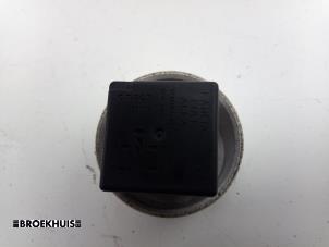 Begagnade Relä Opel Combo 1.3 CDTI 16V Pris € 6,05 Inklusive moms erbjuds av Autobedrijf Broekhuis B.V.