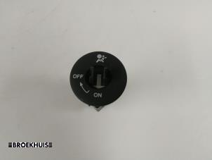 Begagnade Airbaglås Nissan Qashqai (J10) 2.0 16V 4x4 Pris € 10,00 Marginaltabell erbjuds av Autobedrijf Broekhuis B.V.