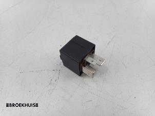 Gebruikte Relais Opel Insignia Sports Tourer 2.0 CDTI 16V 4x4 Prijs € 10,00 Margeregeling aangeboden door Autobedrijf Broekhuis B.V.