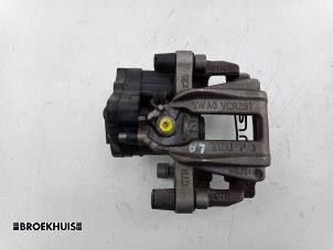 Używane Zacisk hamulcowy lewy tyl Audi A3 Limousine (8YS) 1.0 30 TFSI 12V Mild Hybrid Cena € 75,00 Procedura marży oferowane przez Autobedrijf Broekhuis B.V.