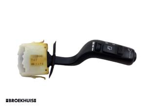 Gebruikte Ruitenwis Schakelaar Saab 9-5 Estate (YS3E) 1.9 TiD 16V Prijs € 25,00 Margeregeling aangeboden door Autobedrijf Broekhuis B.V.