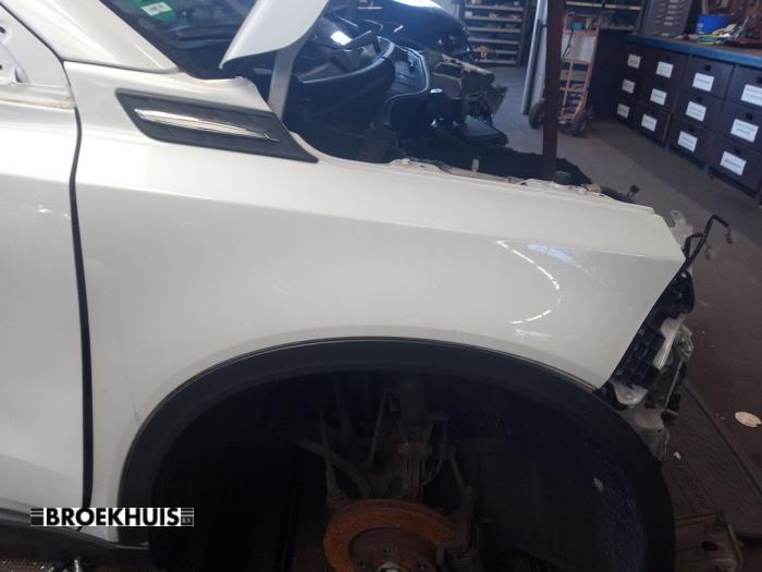 Framskärm, höger från en Suzuki Vitara (LY/MY) 1.4 S Turbo 16V 2017