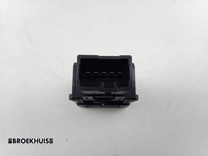 Dimljusbrytare från en Suzuki Vitara (LY/MY) 1.4 S Turbo 16V 2017