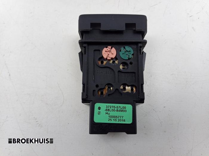 Dimljusbrytare från en Suzuki Vitara (LY/MY) 1.4 S Turbo 16V 2017