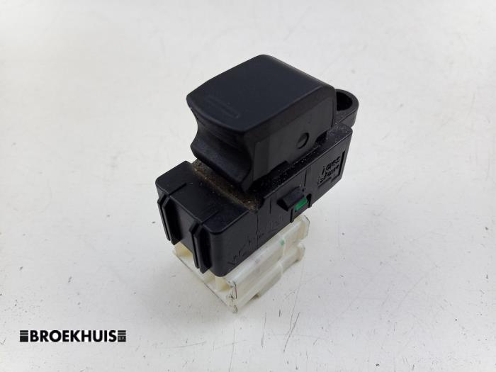 Brytare, eldrivna fönster från en Suzuki Vitara (LY/MY) 1.4 S Turbo 16V 2017