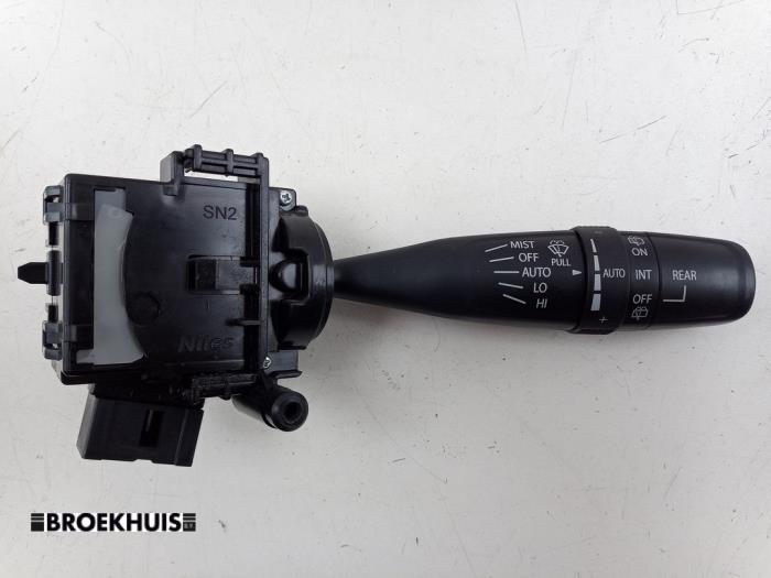 Torkarbrytare från en Suzuki Vitara (LY/MY) 1.4 S Turbo 16V 2017