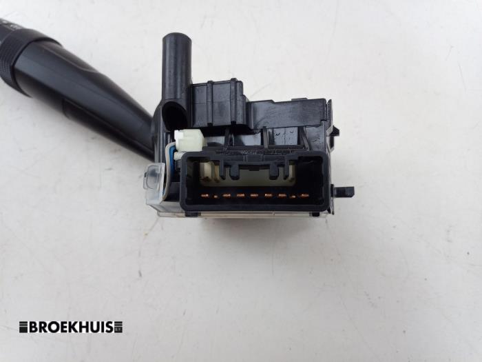 Indikatorbrytare från en Suzuki Vitara (LY/MY) 1.4 S Turbo 16V 2017