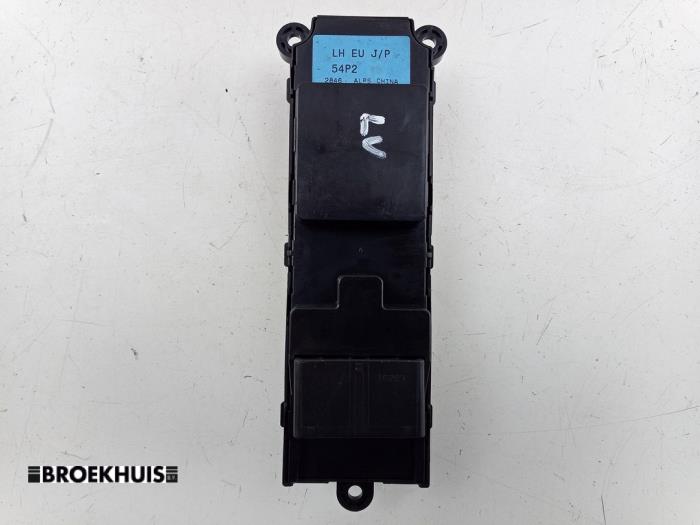 Brytare, eldrivna fönster från en Suzuki Vitara (LY/MY) 1.4 S Turbo 16V 2017