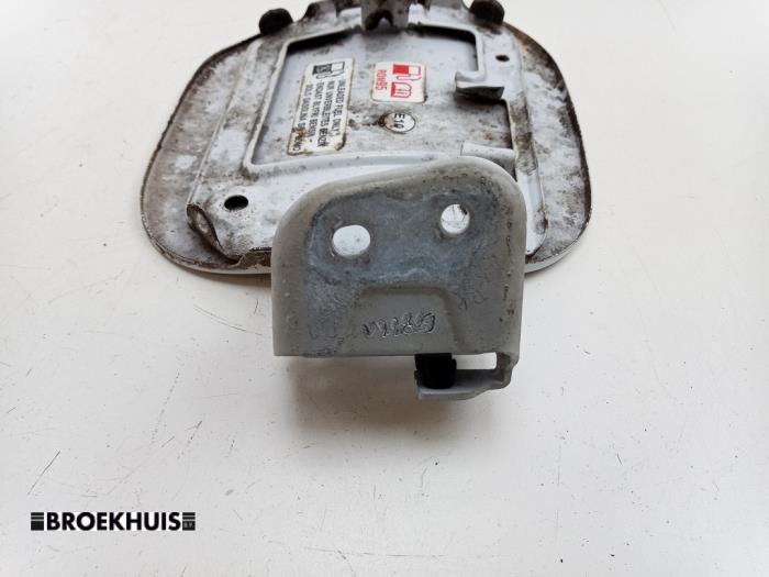 Tanklucka från en Suzuki Vitara (LY/MY) 1.4 S Turbo 16V 2017