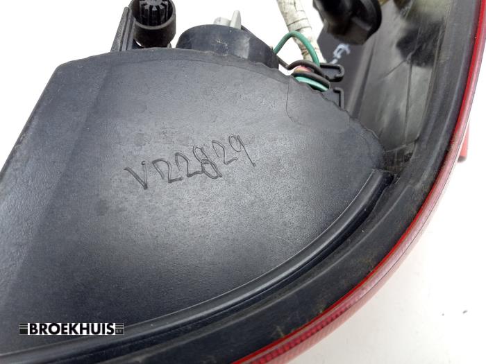 Baklykta, vänster från en Suzuki Vitara (LY/MY) 1.4 S Turbo 16V 2017