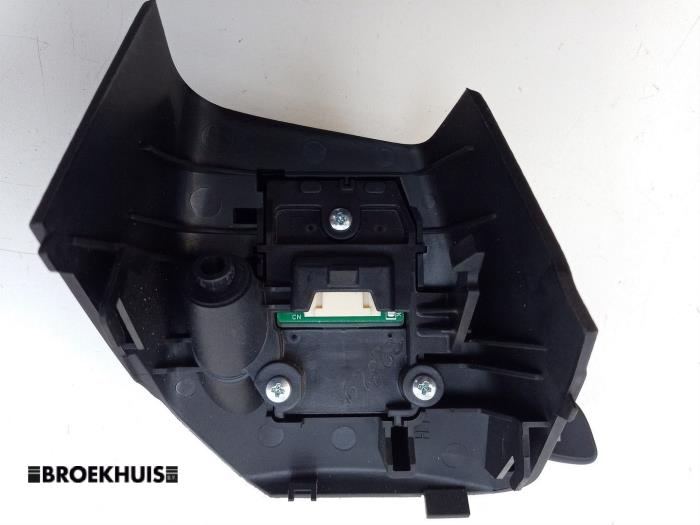 Spakar, vipparm från en Suzuki Vitara (LY/MY) 1.4 S Turbo 16V 2017