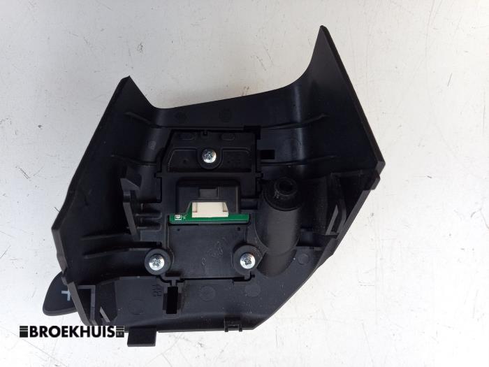 Spakar, vipparm från en Suzuki Vitara (LY/MY) 1.4 S Turbo 16V 2017