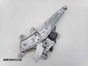 Begagnade Fönstermekanism för bakre dörr, 4-dörrars, vänster Suzuki Vitara (LY/MY) 1.4 S Turbo 16V Pris € 50,00 Marginaltabell erbjuds av Autobedrijf Broekhuis B.V.