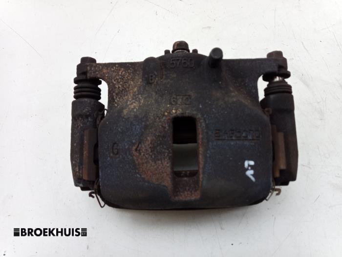 Främre bromsok, vänster från en Suzuki Vitara (LY/MY) 1.4 S Turbo 16V 2017