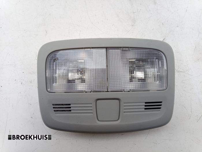 Innerbelysning, fram från en Suzuki Vitara (LY/MY) 1.4 S Turbo 16V 2017