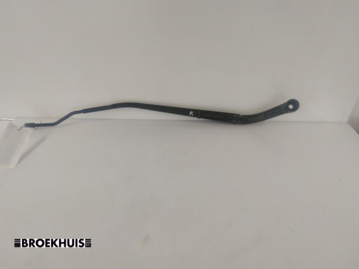 Främre torkararm från en Suzuki Vitara (LY/MY) 1.4 S Turbo 16V 2017