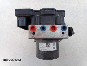 Begagnade ABS-pump Peugeot Partner (EF/EU) 1.6 BlueHDi 100 Pris € 96,80 Inklusive moms erbjuds av Autobedrijf Broekhuis B.V.