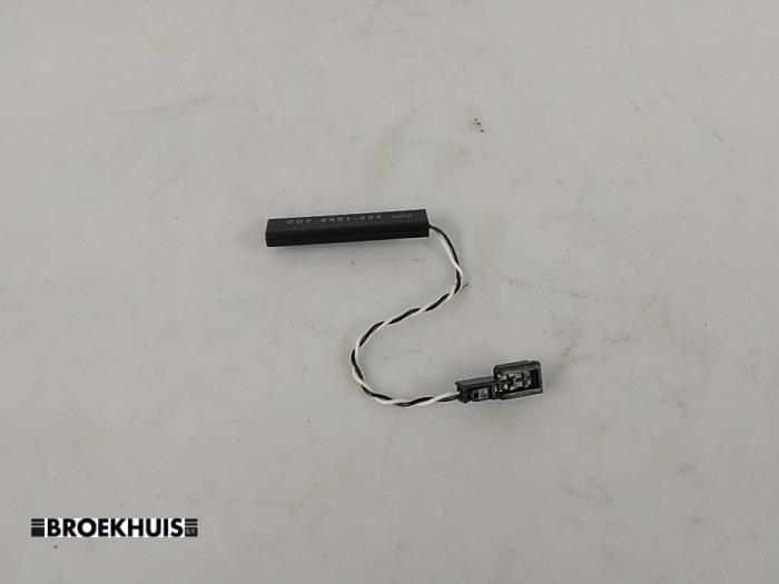 Antenn, nyckelfri upplåsning från en Suzuki Vitara (LY/MY) 1.4 S Turbo 16V 2017