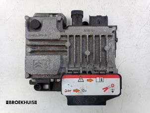 Używane Sterownik Start/Stop Peugeot 208 I (CA/CC/CK/CL) 1.6 Blue HDi 100 Cena € 60,00 Procedura marży oferowane przez Autobedrijf Broekhuis B.V.