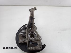 Begagnade Spindel, höger fram Audi SQ5 (FYB/FYG) 3.0 TFSI V6 24V Pris € 375,00 Marginaltabell erbjuds av Autobedrijf Broekhuis B.V.