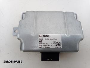 Begagnade DC/CD-omvandlare Opel Agila (B) 1.0 12V Pris € 25,00 Marginaltabell erbjuds av Autobedrijf Broekhuis B.V.