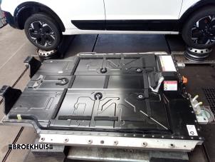 Używane Bateria samochodu elektrycznego Kia Niro II (SG2) e-Niro 64.8 kWh Cena € 6.250,00 Procedura marży oferowane przez Autobedrijf Broekhuis B.V.