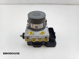 Begagnade ABS-pump Toyota ProAce 1.6 D-4D 115 16V Worker Pris € 96,80 Inklusive moms erbjuds av Autobedrijf Broekhuis B.V.