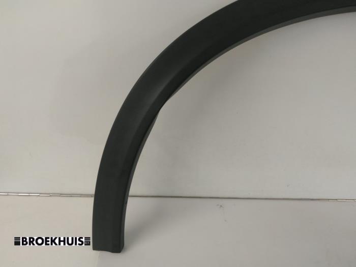 Skärmbreddare från en Suzuki Vitara (LY/MY) 1.4 S Turbo 16V 2017