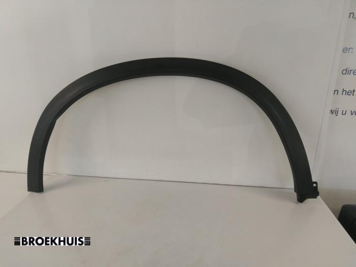 Skärmbreddare från en Suzuki Vitara (LY/MY) 1.4 S Turbo 16V 2017