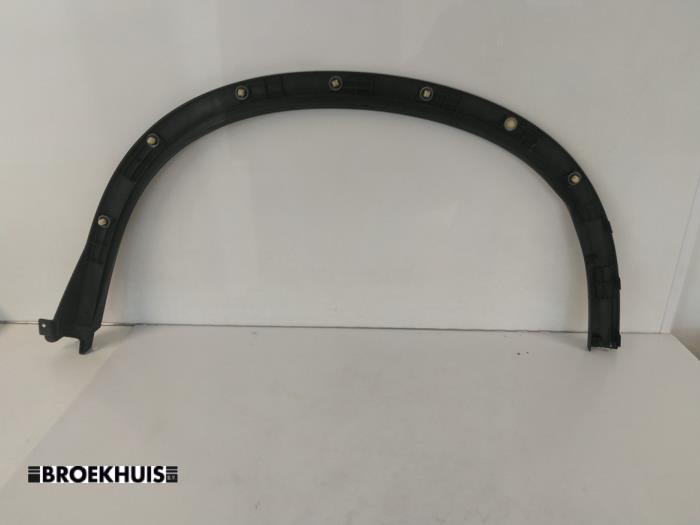 Skärmbreddare från en Suzuki Vitara (LY/MY) 1.4 S Turbo 16V 2017