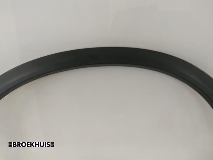 Skärmbreddare från en Suzuki Vitara (LY/MY) 1.4 S Turbo 16V 2017