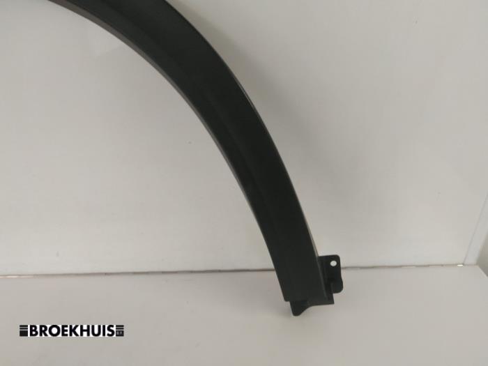 Skärmbreddare från en Suzuki Vitara (LY/MY) 1.4 S Turbo 16V 2017