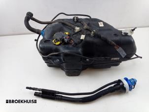 Gebruikte Adblue tank Ford Transit 2.0 TDCi 16V Eco Blue 130 RWD Prijs € 423,50 Inclusief btw aangeboden door Autobedrijf Broekhuis B.V.