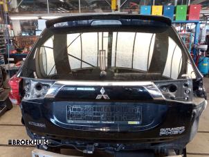 Używane Tylna klapa Mitsubishi Outlander (GF/GG) 2.0 16V PHEV 4x4 Cena € 750,00 Procedura marży oferowane przez Autobedrijf Broekhuis B.V.