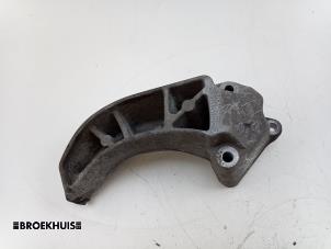 Begagnade Fäste, växellåda Mercedes A (W169) 1.5 A-160 Pris € 20,00 Marginaltabell erbjuds av Autobedrijf Broekhuis B.V.