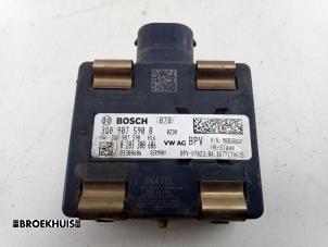 Używane Czujnik aktywnego tempomatu (zdalny) Volkswagen Passat Variant (3G5) 2.0 TDI 16V 150 Cena € 200,00 Procedura marży oferowane przez Autobedrijf Broekhuis B.V.