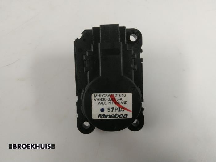 Värmarventil, motor från en Mitsubishi Outlander (GF/GG) 2.0 16V PHEV 4x4 2015