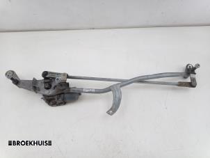 Begagnade Torkarmotor + mekanism Mercedes C Estate (S205) C-180 BlueTEC, C-180 d 1.6 16V Pris € 100,00 Marginaltabell erbjuds av Autobedrijf Broekhuis B.V.