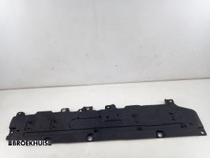 Używane Plyta ochronna podlogowa Volvo V60 II (ZW) 2.0 T8 16V Plug-in Hybrid AWD Cena € 40,00 Procedura marży oferowane przez Autobedrijf Broekhuis B.V.