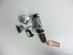 Gebruikte Slotenset Cilinder (compleet) Opel Insignia Sports Tourer 2.0 CDTI 16V 110 Ecotec Prijs € 40,00 Margeregeling aangeboden door Autobedrijf Broekhuis B.V.