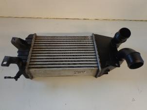Begagnade Laddluftkylare Opel Zafira (M75) 1.7 CDTi 16V Pris € 40,00 Marginaltabell erbjuds av Autobedrijf Broekhuis B.V.