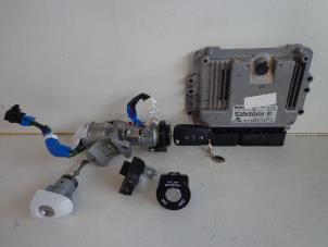 Gebruikte Computer Inspuit Hyundai i30 Wagon (GDHF5) 1.6 CRDi Blue Drive 16V VGT Prijs € 125,00 Margeregeling aangeboden door Autobedrijf Broekhuis B.V.