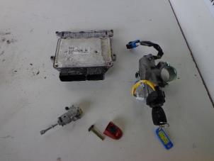 Begagnade Insprutningsdator Kia Cee'd (EDB5) 1.4 CVVT 16V Pris € 75,00 Marginaltabell erbjuds av Autobedrijf Broekhuis B.V.