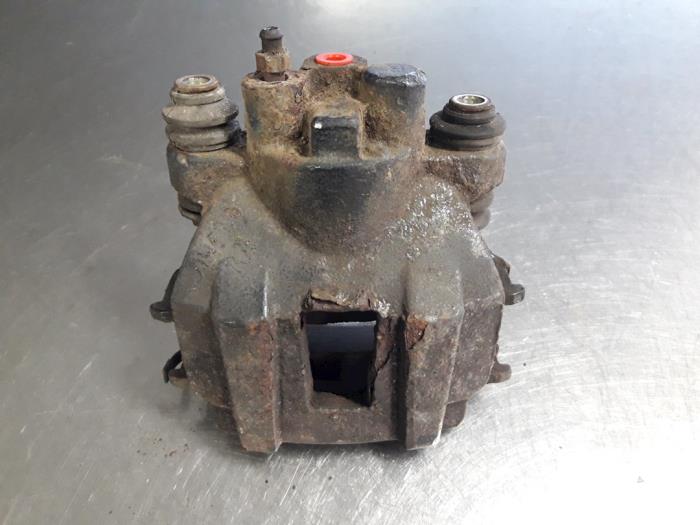 Bakre bromsok, höger från en Mercedes-Benz ML I (163) 270 2.7 CDI 20V 2000