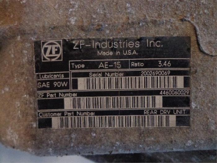 Bakre differential från en Mercedes-Benz ML I (163) 270 2.7 CDI 20V 2000