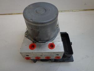 Begagnade ABS-pump Mercedes E (C207) E-260 CGI 16V BlueEfficiency Pris € 100,00 Marginaltabell erbjuds av Autobedrijf Broekhuis B.V.