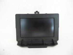 Begagnade Navigeringsdisplay Renault Master II (JD) 2.5 dCi 16V Pris € 84,70 Inklusive moms erbjuds av Autobedrijf Broekhuis B.V.