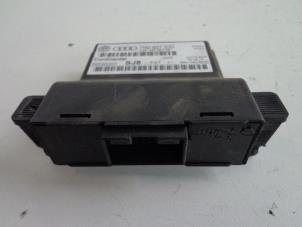 Używane Modul (rózne) Skoda Octavia Combi (1Z5) 1.6 TDI Greenline Cena € 40,00 Procedura marży oferowane przez Autobedrijf Broekhuis B.V.